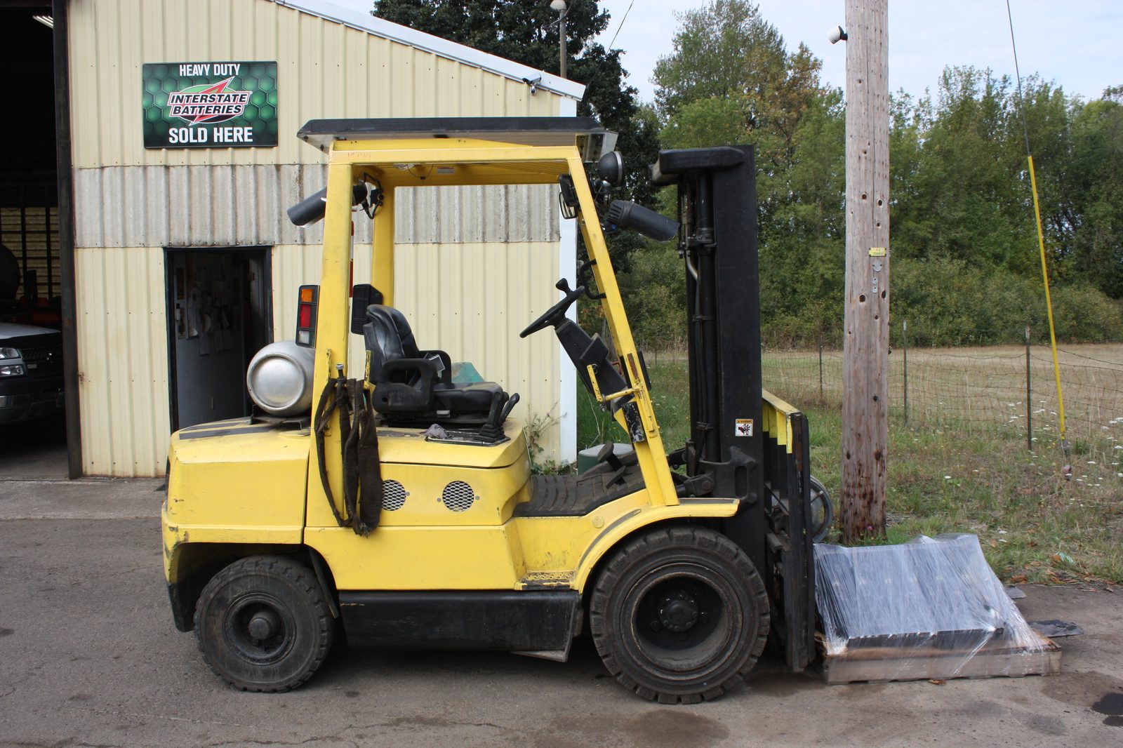 Forklift serviced by Cascade Farm and Fleet Services in Silverton, Oregon